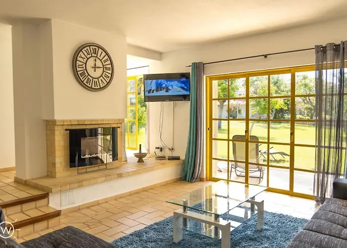 Sunshine Salgados Guia Algarve Албуфейра